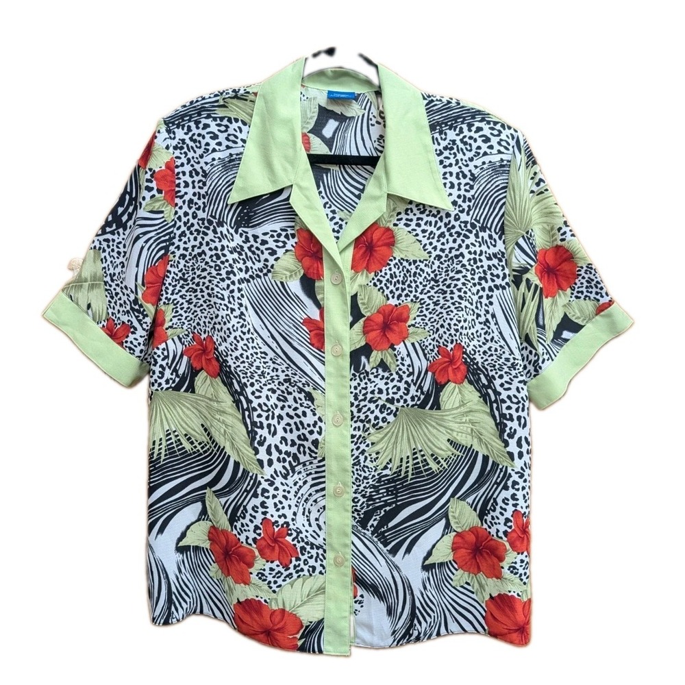 Taki Connection Maria Top Women's NO SIZE Button-Down Front Short Sleeves Blouse